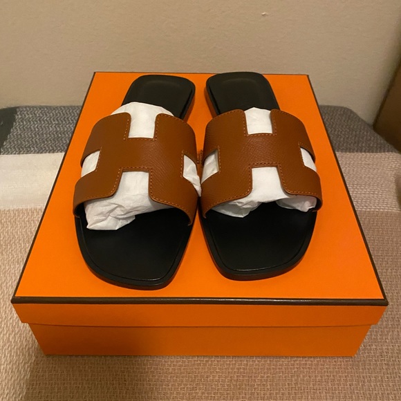 SOLD! Hermes Oran Sandals Naturel - Picture 2 of 8